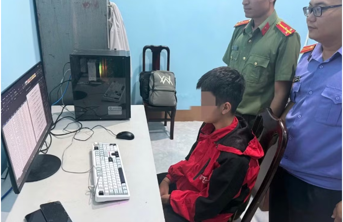 Nam sinh lớp 10 đ:á:::nh cắp 20 triệu dữ liệu cá nhân từ Hệ thống thông tin ti:ê::m chủng quốc gia: Chuyến này mệt mỏi rồi