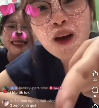 Căng rồi: Nhà trường quyết xử lý nghiêm hai nữ sinh viên Y khoa livestream dọa “tiêm thuốc độc”
