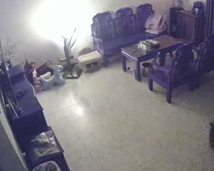 Quạt điện bất ngờ phát nổ giữa đêm, clip khiến nhiều người thót tim: Sai lầm nhiều người vẫn mắc phải