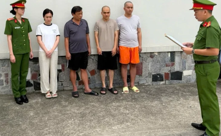 Triệt phá đường dây buôn lậu kim cương xuyên quốc gia: Thu giữ thêm hàng trăm viên kim cương, giá trị khiến nhiều người bất ngờ
