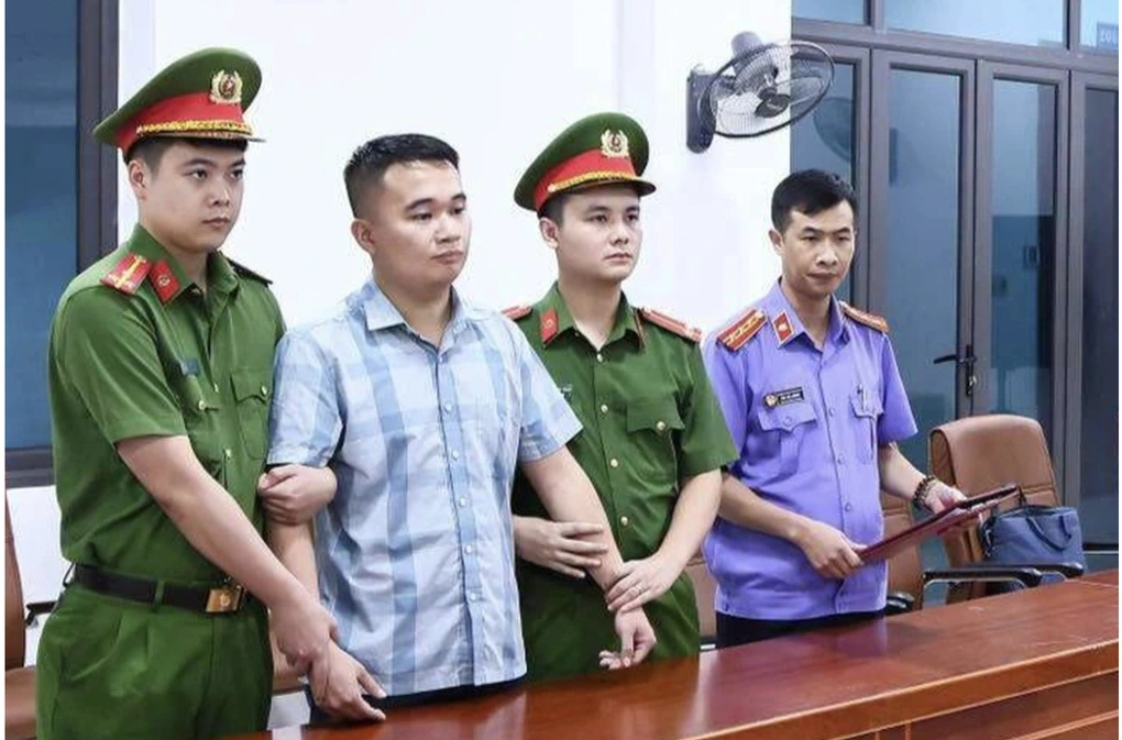 Giáo viên Trường THPT Chuyên Tuyên Quang bị bắt khẩn cấp: Từng là gương mặt nổi bật với nhiều thành tích, nay khiến nhiều người tiếc nuối