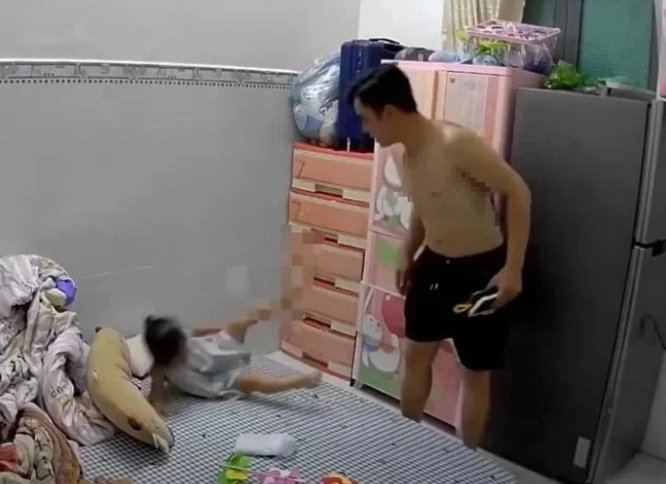 Vụ bạo hành bé gái 3 tuổi gây phẫn nộ ở TPHCM: Luật sư lên tiếng, gã đàn ông có thể phải trả giá đắt