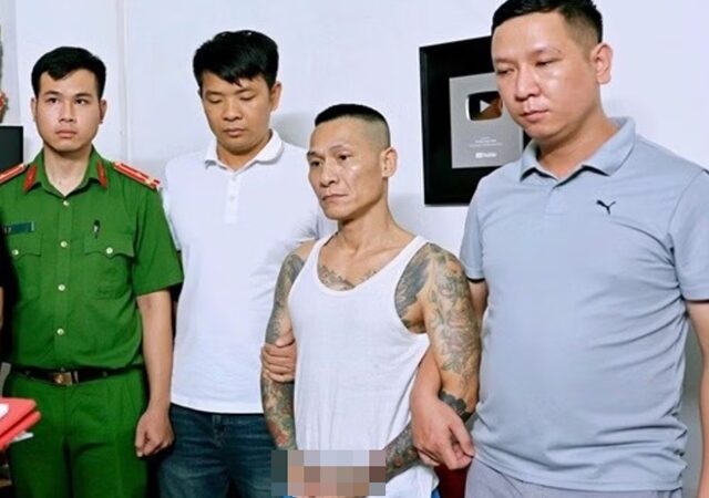 Bắt ‘Tế Điên Nam Định’: Hé lộ những món đồ nguy hiểm được công an thu giữ tại nhà