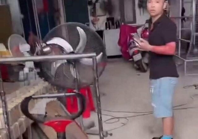 Rõ lý do Khánh Sky bị bắt giữ khẩn cấp sau vụ đến nhà Vua Quạt livestream chửi bới: Thì ra là vậy, chuyến này không nhẹ đâu!