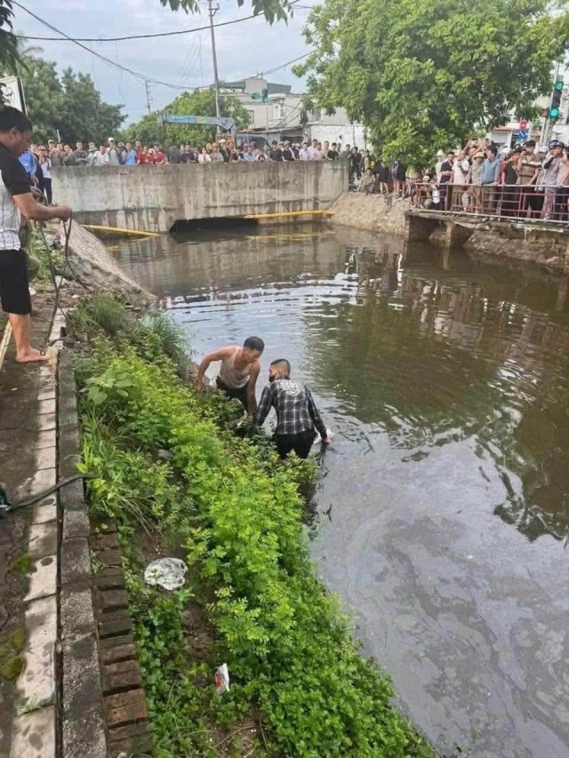 Nam công nhân tử vong dưới hồ sau ca làm: Bí ẩn chiếc ô tô âm thầm rời hiện trường khiến dư luận xôn xao
