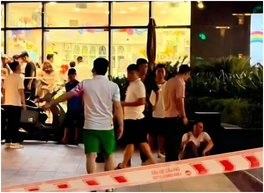 Xót xa bé trai 7 tuổi rơi từ tầng 15 chung cư ở Hải Phòng: Người mẹ nghe xong ngất lịm