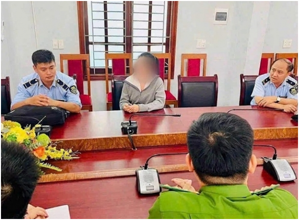 Cuối cùng thì người phụ nữ cũng đã thừa nhận vụ rót nước vào vỏ chai cũ đem đi b:á:n cho khách gần bệnh viện: Không thể chấp nhận nổi