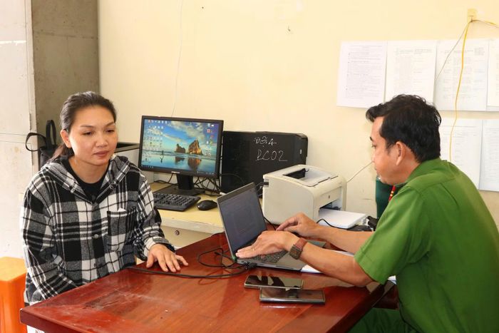 Tới công chuyện: Con dâu xuống tay với mẹ chồng vì mâu thuẫn cuộc sống, chuyến này đi xa thật rồi