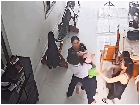 Không thể chấp nhận được, nam sinh lớp 7 xưng hô với mợ của mình thế này đây mà nhiều người cứ bênh?