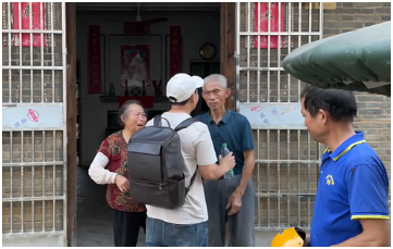Thêm 2 người ủng hộ số tiền không ngờ cho cha mẹ Zhang Lang: Số tiền bất ngờ thật đấy