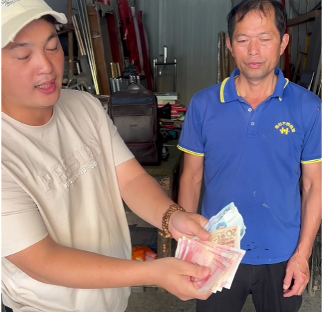 Tin vui tới với cha mẹ Zhang Lang: Vừa mừng mà vừa thương cho cô chú