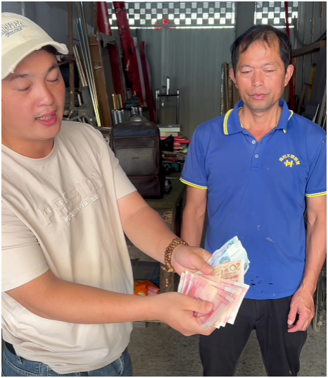 Tin vui tới với cha mẹ Zhang Lang: Vừa mừng mà vừa thương cho cô chú