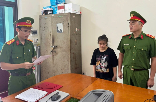 Lái xe đạp điện tông một cụ già tử vong, cô gái 18 tuổi bị khởi tố: Một phút bất cẩn, hậu quả quá đau lòng!