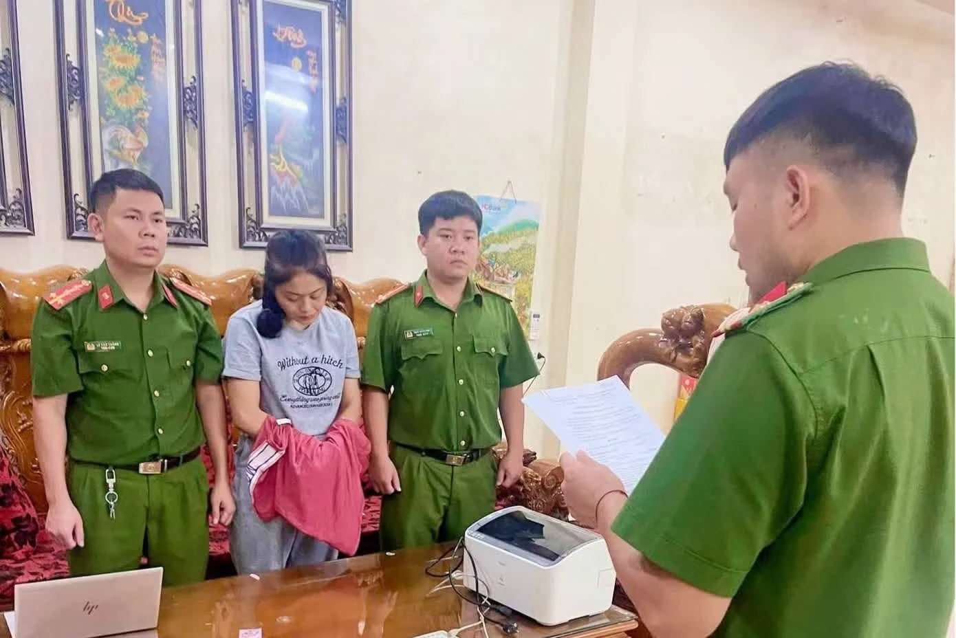 Biết bạn đang mang bầu vẫn mang MIKETHUY về cho sử dụng, cô gái bị khởi tố: Cạn lời thật sự!