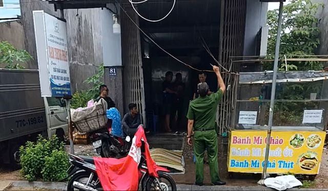 Gia Lai: Nam lao động tử vong bất động cạnh tủ bánh mì, nghi do điện giật