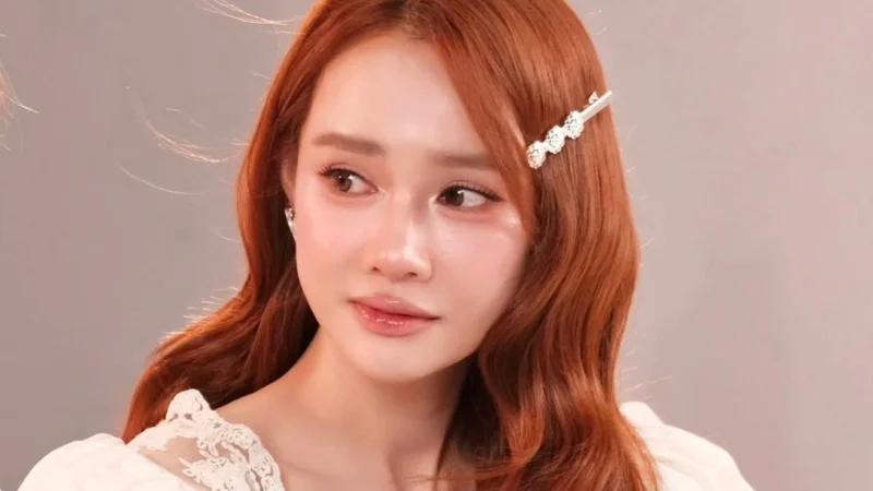 Giữa lúc Trường Giang vướng lùm xùm, Nhã Phương bất ngờ đăng tâm thư dài: Ai đọc xong cũng lắc đầu, “Không hiểu kiểu gì luôn!”