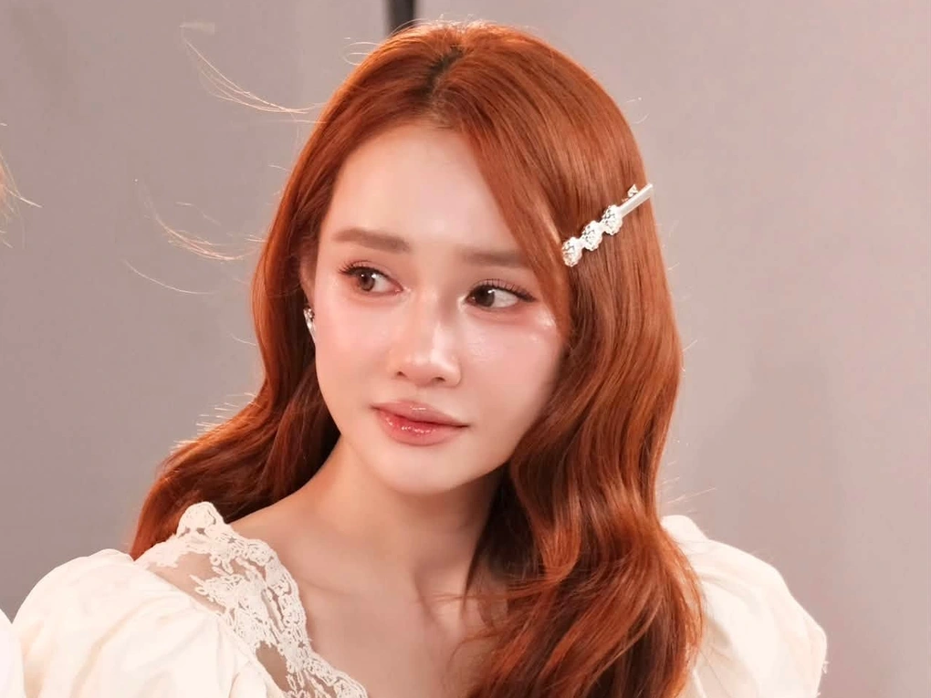 Giữa lúc Trường Giang vướng lùm xùm, Nhã Phương bất ngờ đăng tâm thư dài: Ai đọc xong cũng lắc đầu, “Không hiểu kiểu gì luôn!”